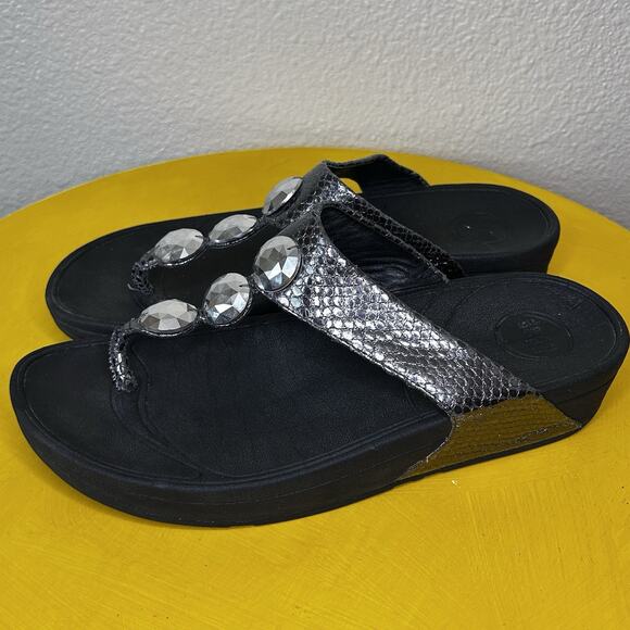 FitFlop Sandals Women' 9 Pewter Snake Print Rhinestone Petra Thong Platform - Picture 6 of 16